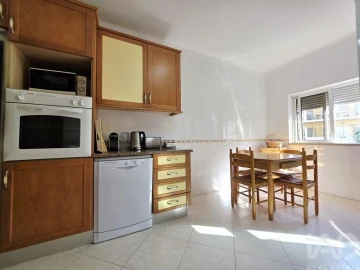 Apartamento T2 para Arrendamento em Tavira (Santa Maria e Santiago)