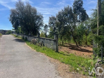 Terreno para Venda em Santa Cruz da Trapa e São Cristóvão de Lafões