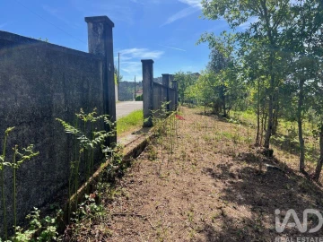Terreno para Venda em Santa Cruz da Trapa e São Cristóvão de Lafões
