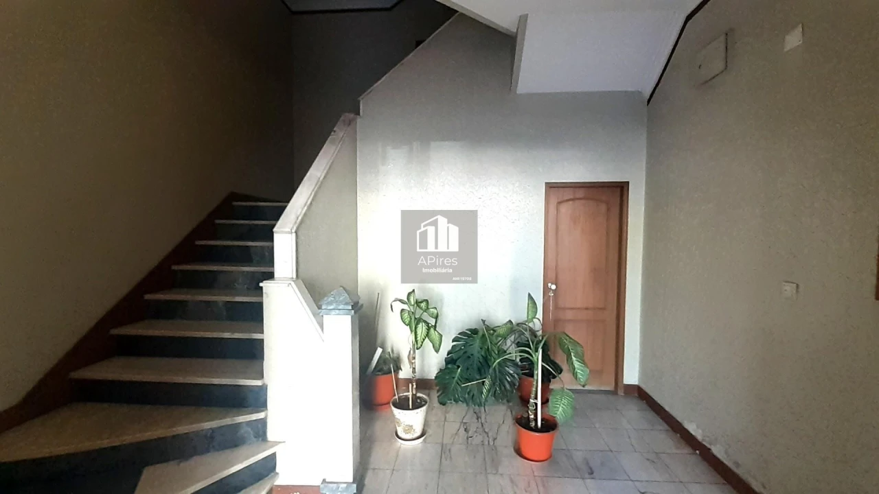 Apartamento T4 para Venda em Amora Foto 30