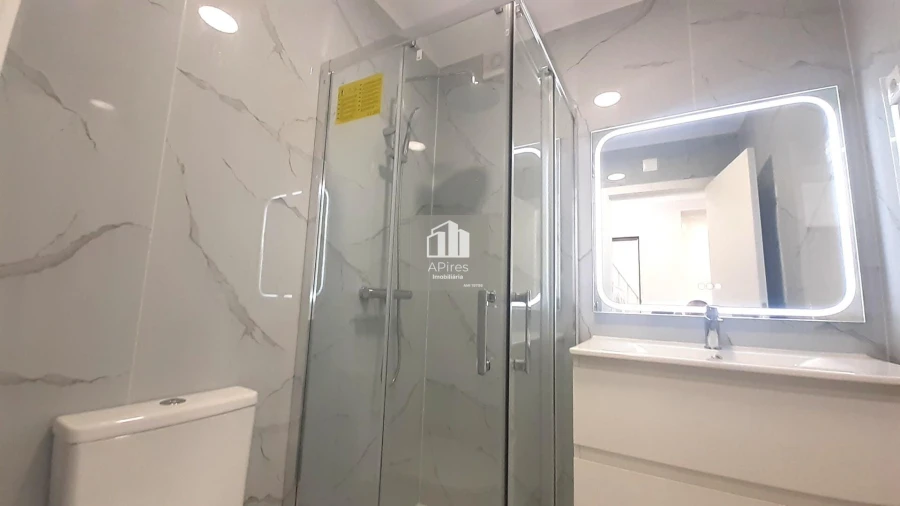 Apartamento T4 para Venda em Amora Foto 19