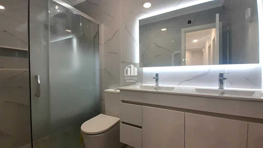 Apartamento T4 para Venda em Amora Foto 18
