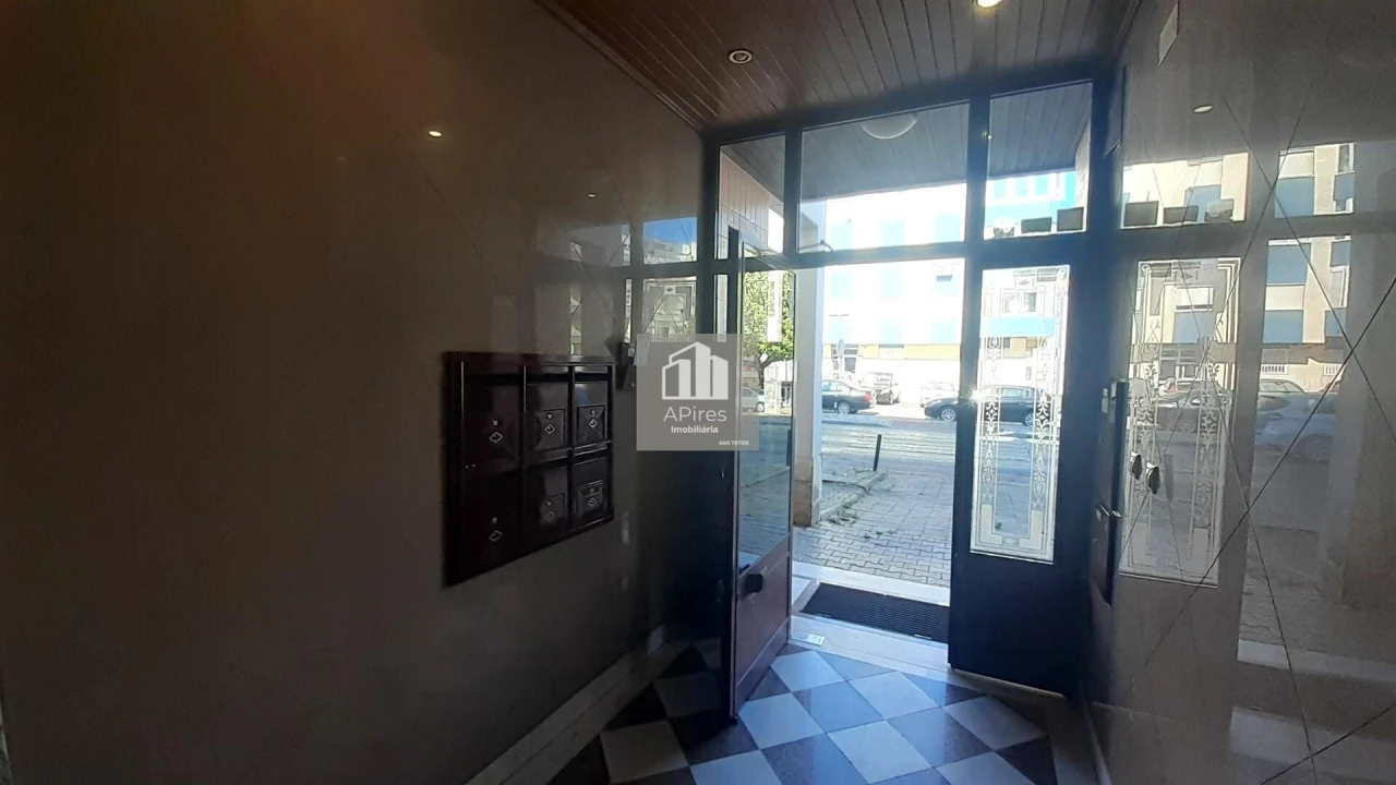Apartamento T4 para Venda em Amora Foto 29