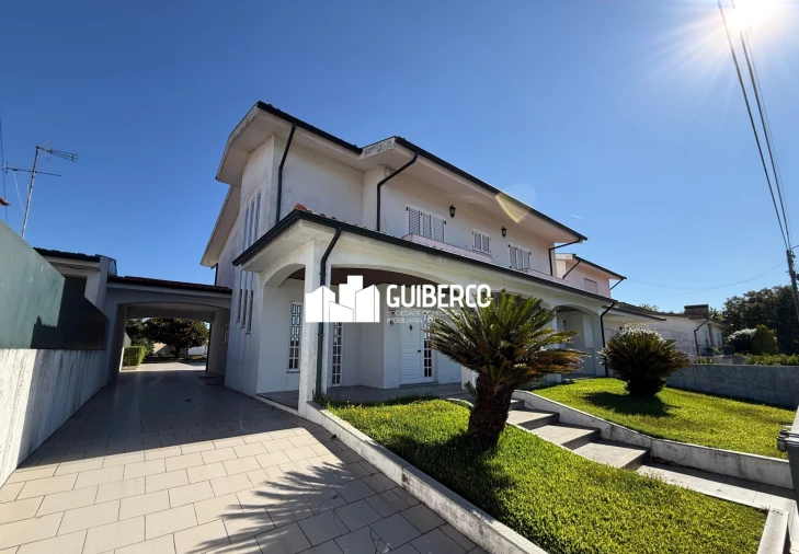 Moradia T3 para Venda em Ronfe Foto 33
