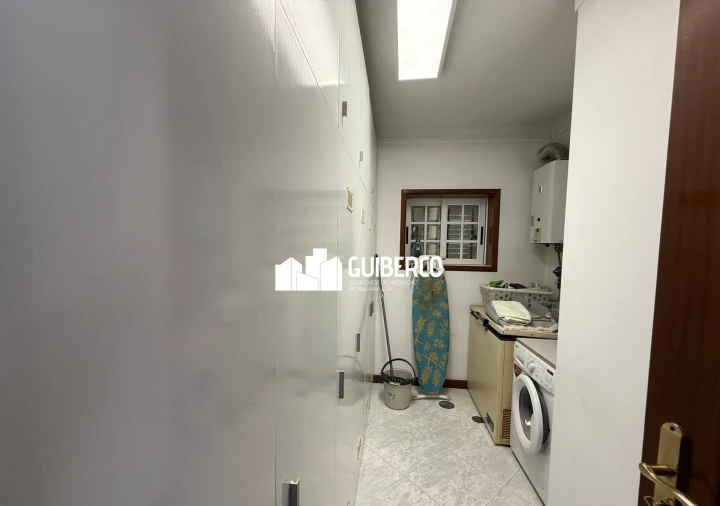 Moradia T3 para Venda em Ronfe Foto 6
