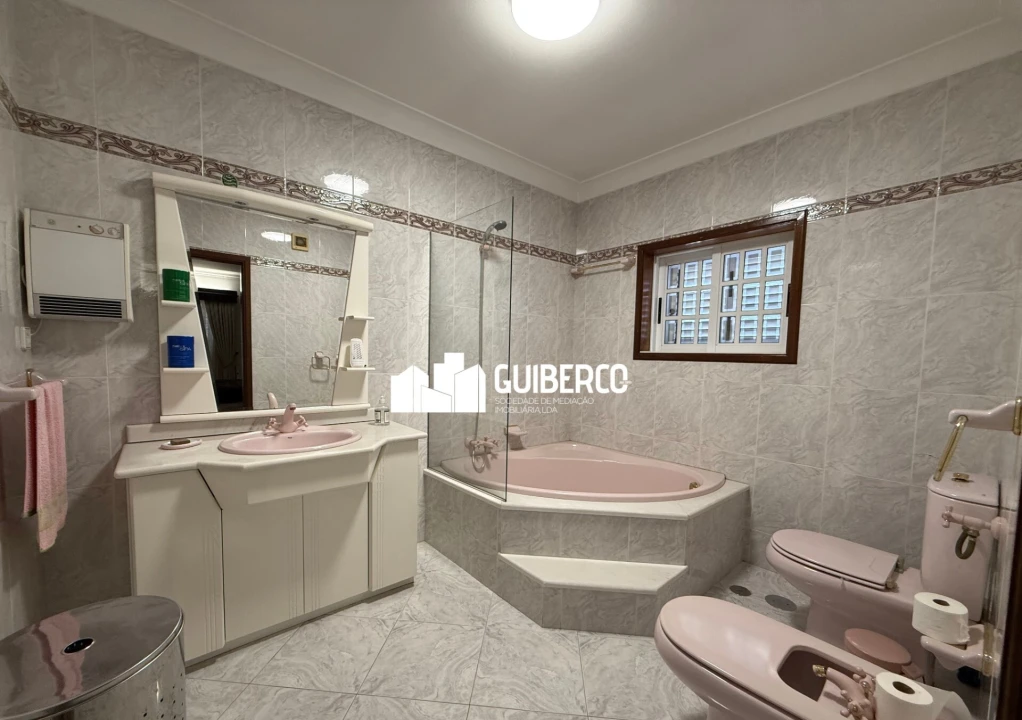 Moradia T3 para Venda em Ronfe Foto 17