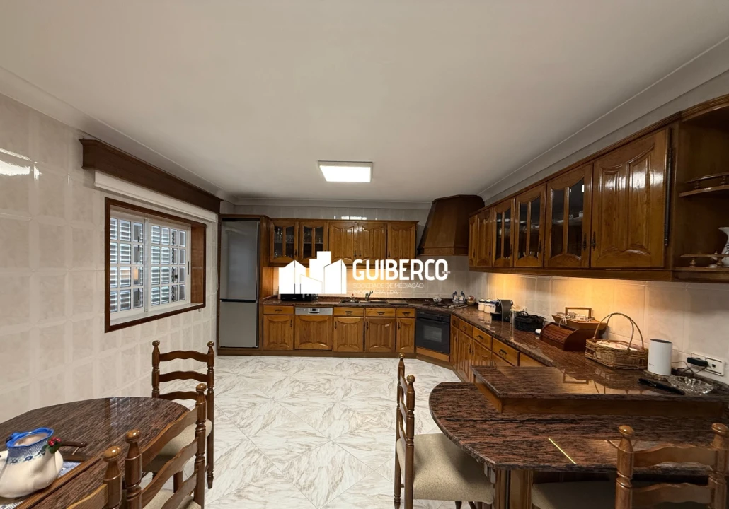 Moradia T3 para Venda em Ronfe Foto 2