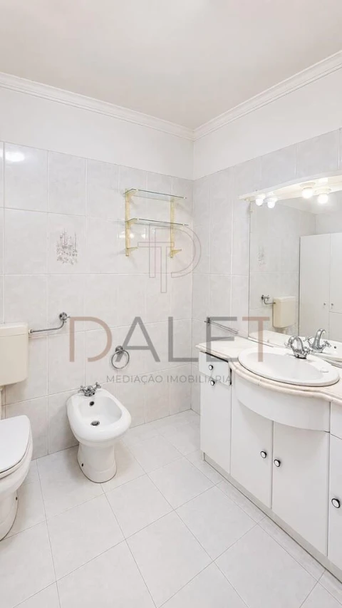 Apartamento T2 para Venda em Algueirão-Mem Martins
