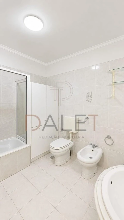 Apartamento T2 para Venda em Algueirão-Mem Martins
