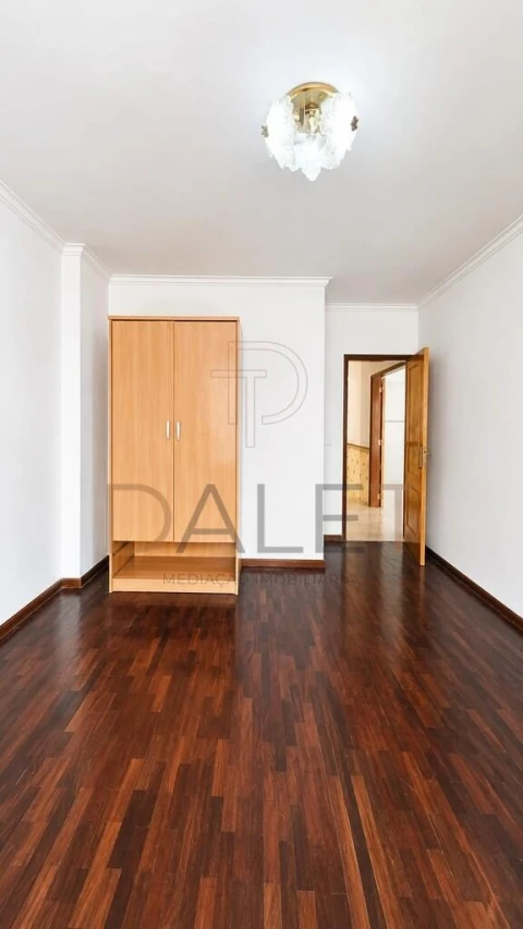 Apartamento T2 para Venda em Algueirão-Mem Martins