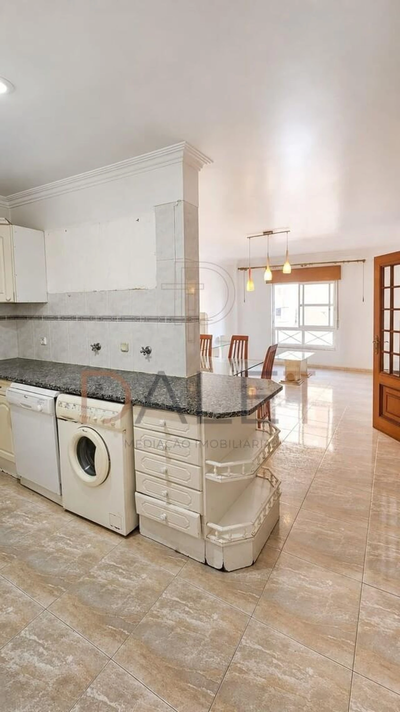 Apartamento T2 para Venda em Algueirão-Mem Martins Foto 4