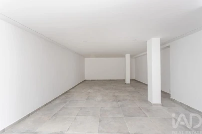 Moradia T4 para Venda em Albufeira e Olhos de Água