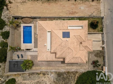 Moradia T4 para Venda em Albufeira e Olhos de Água