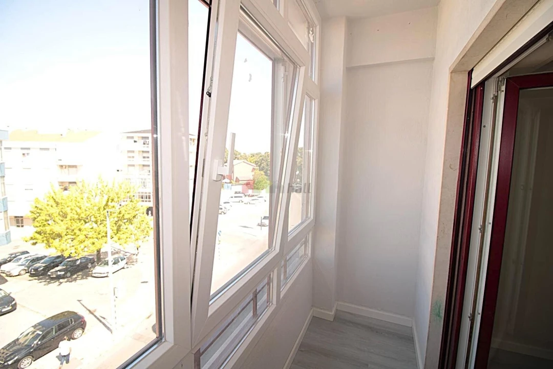 Apartamento T4 para Venda em Amora Foto 20