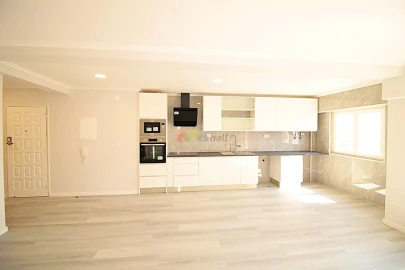 Apartamento T4 para Venda em Amora