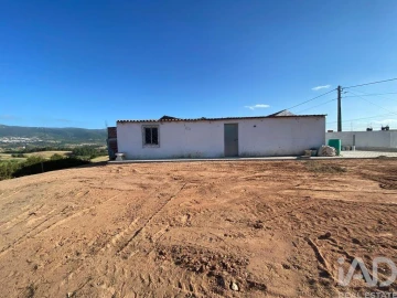 Moradia para Venda em Lamas e Cercal