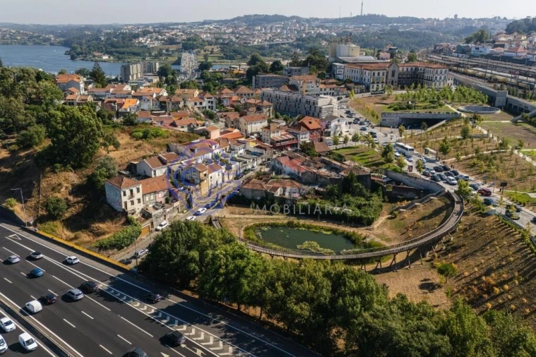 Prédio para Venda em Campanhã Foto 11
