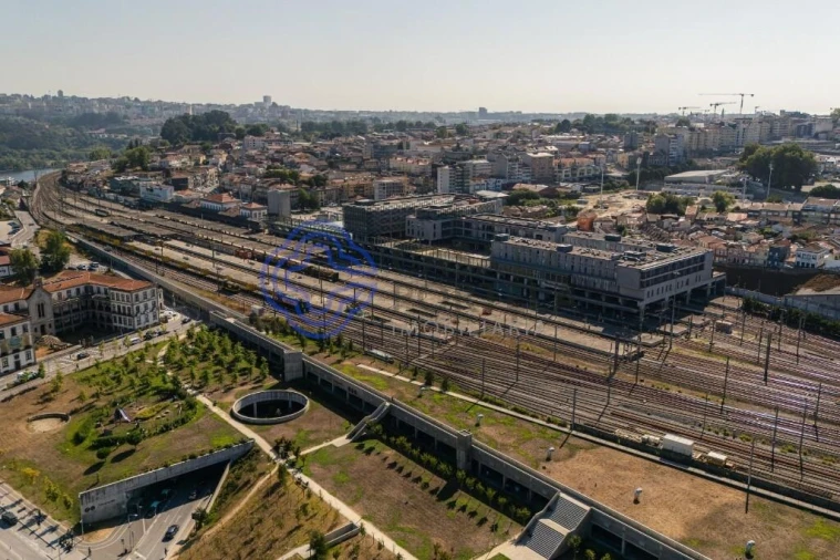 Prédio para Venda em Campanhã Foto 12