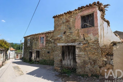 Moradia para Venda em Foz de Arouce e Casal de Ermio