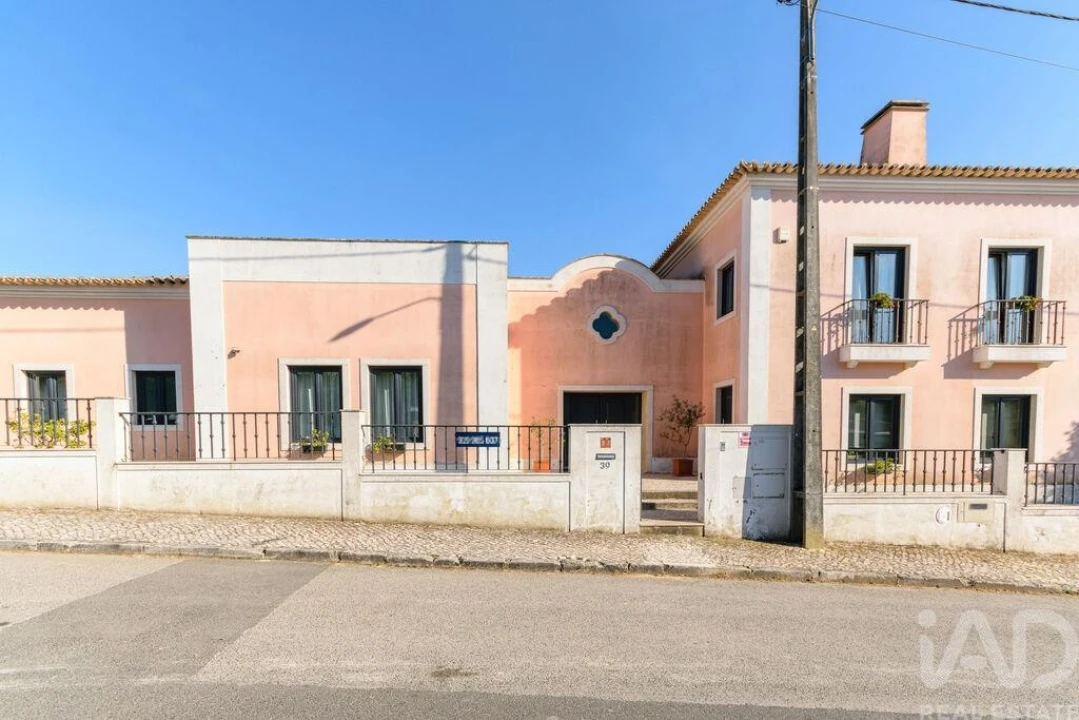 Moradia T5 para Venda em Santa Iria de Azoia, São João da Talha e Bobadela Foto 35