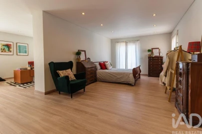 Moradia T5 para Venda em Santa Iria de Azoia, São João da Talha e Bobadela