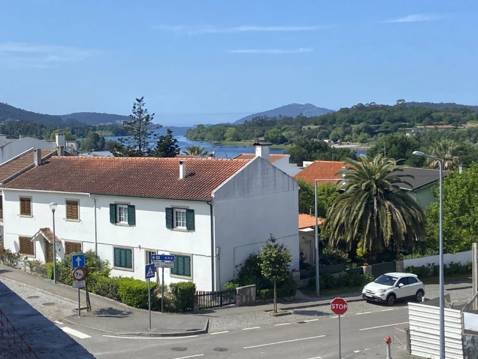 Apartamento T3 para Venda em Vila Nova de Cerveira e Lovelhe Foto 2