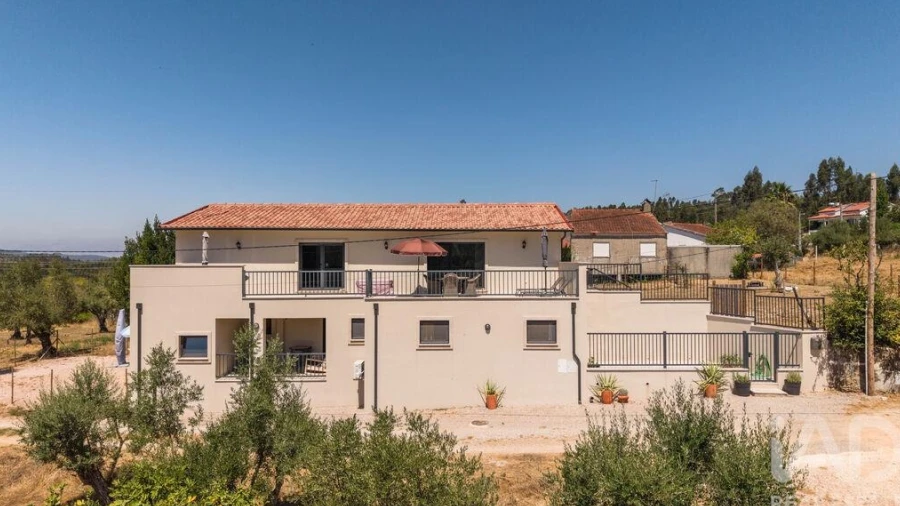 Moradia T3 para Venda em São Miguel, Santa Eufémia e Rabaçal
