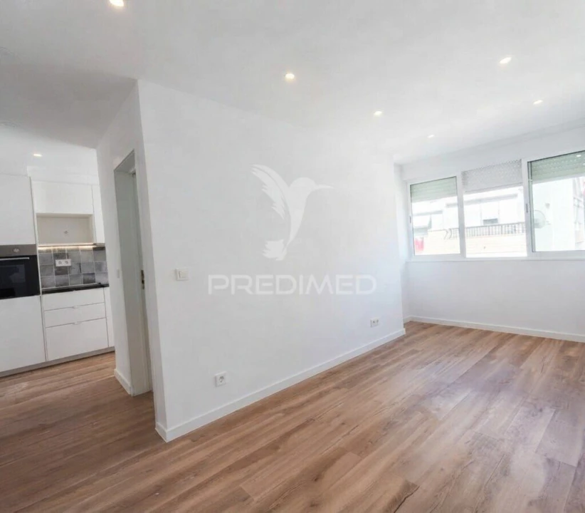 Apartamento T1 para Venda em Odivelas Foto 2