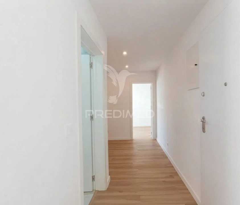 Apartamento T1 para Venda em Odivelas Foto 4