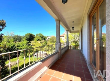 Moradia T4 para Venda em Lanheses
