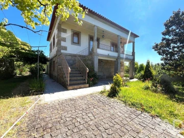 Moradia T4 para Venda em Lanheses