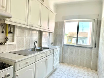 Apartamento T2 para Venda em Almada, Cova da Piedade, Pragal e Cacilhas