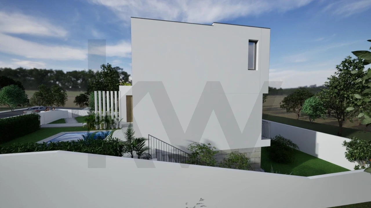 Moradia T4 para Venda em Carvoeira Foto 13