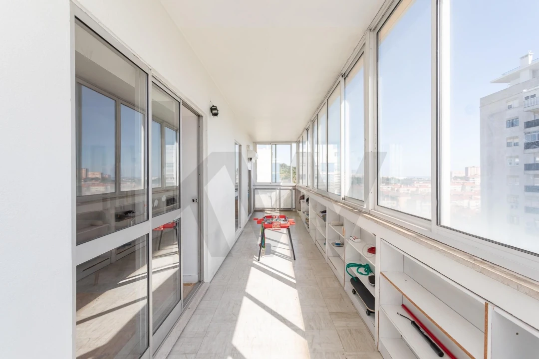 Apartamento T4 para Venda em Alvalade Foto 2