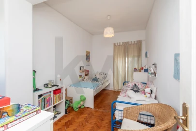 Apartamento T4 para Venda em Alvalade