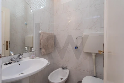 Apartamento T4 para Venda em Alvalade