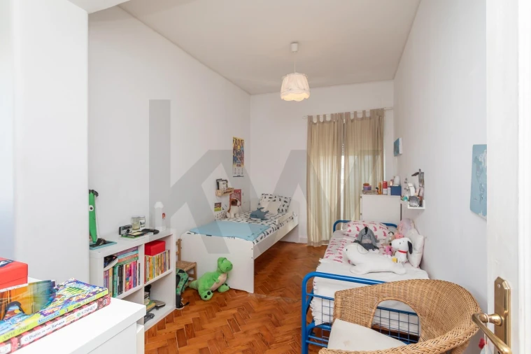 Apartamento T4 para Venda em Alvalade Foto 13