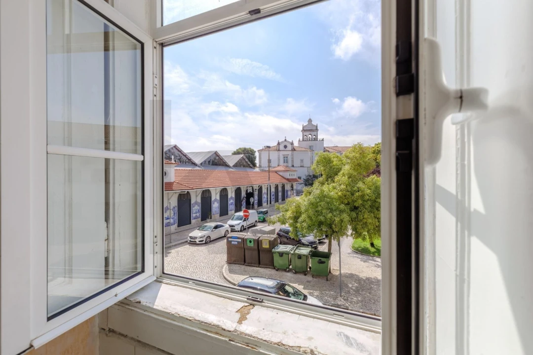 Prédio para Venda em Romeira e Várzea Foto 13