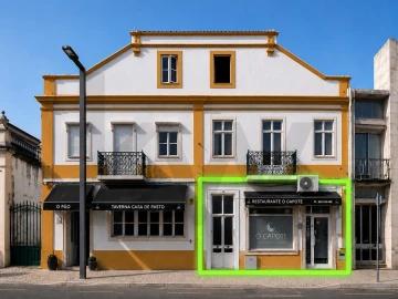 Prédio para Venda em Romeira e Várzea