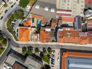 Prédio para Venda em Romeira e Várzea