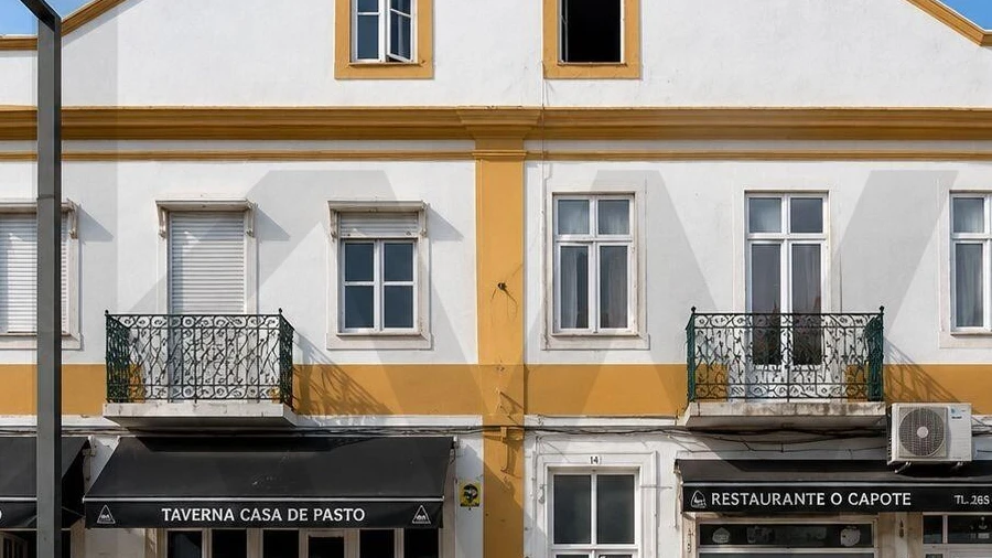 Prédio para Venda em Romeira e Várzea