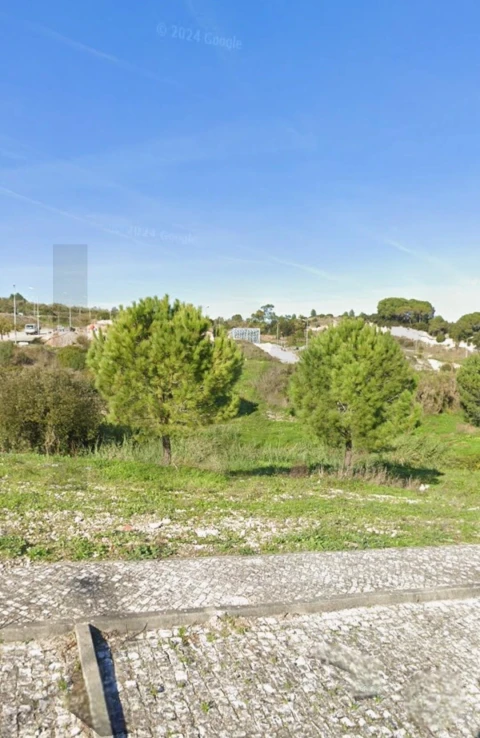 Terreno para Venda em Alenquer (Santo Estêvão e Triana)