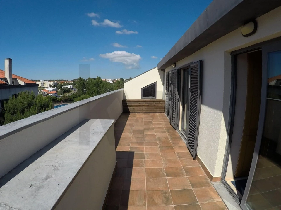 Apartamento T3 para Arrendamento em Alcabideche Foto 5