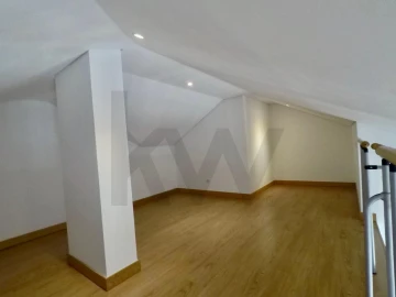 Apartamento T3 para Arrendamento em Alcabideche
