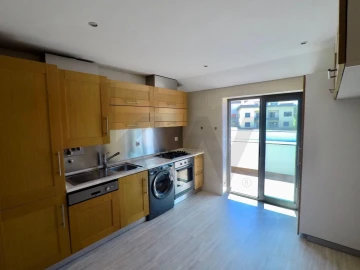 Apartamento T3 para Arrendamento em Alcabideche