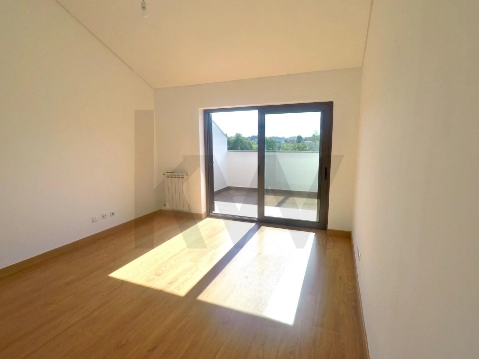 Apartamento T3 para Arrendamento em Alcabideche Foto 19