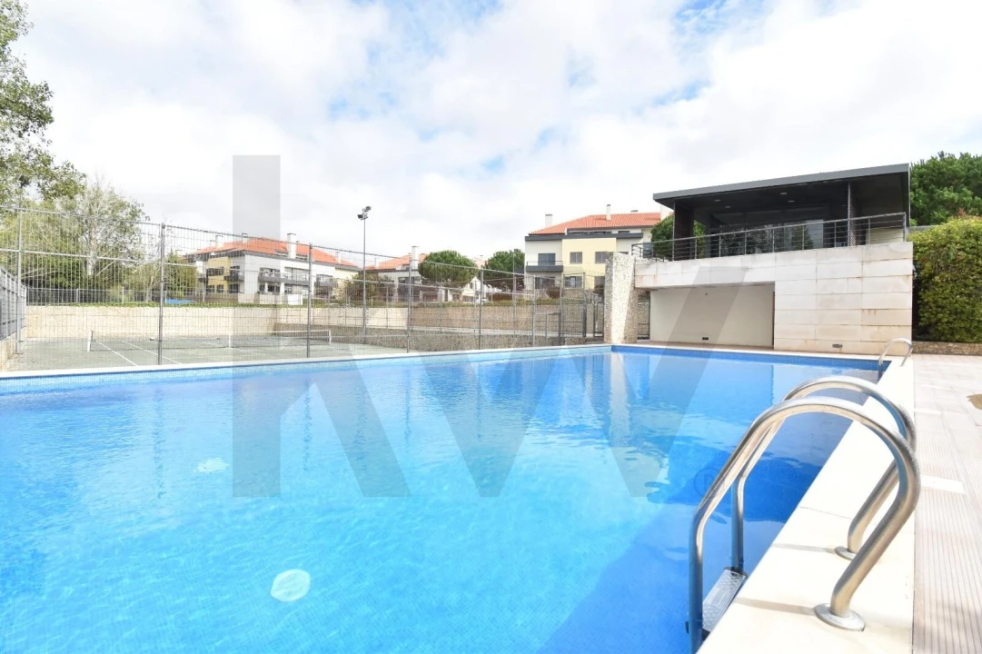 Apartamento T3 para Arrendamento em Alcabideche Foto 2
