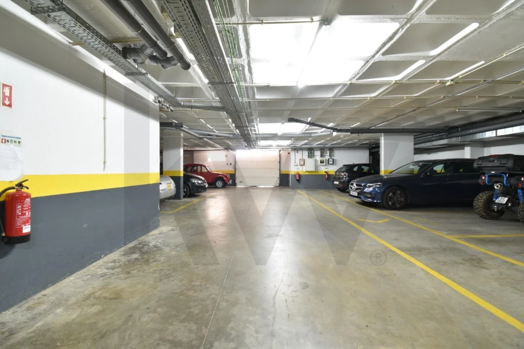 Apartamento T3 para Arrendamento em Alcabideche Foto 24