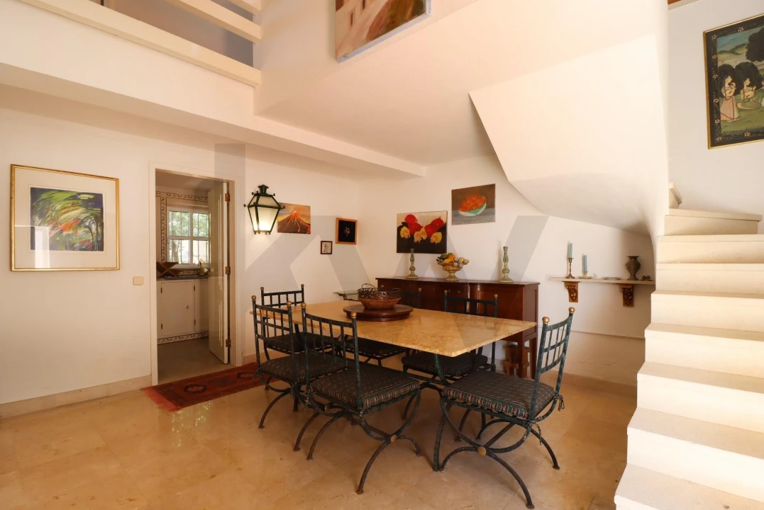 Apartamento T1 para Arrendamento em Colares Foto 18