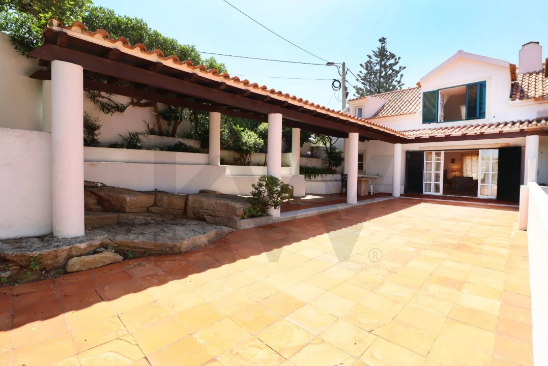 Apartamento T1 para Arrendamento em Colares Foto 22